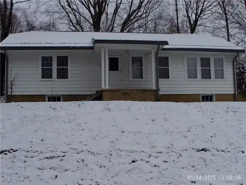 1369 Elm Street, Zanesville, OH 43701