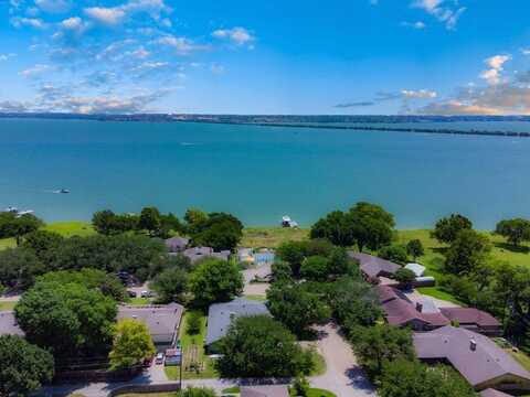 8518 Bridgewater Drive, Rowlett, TX 75088