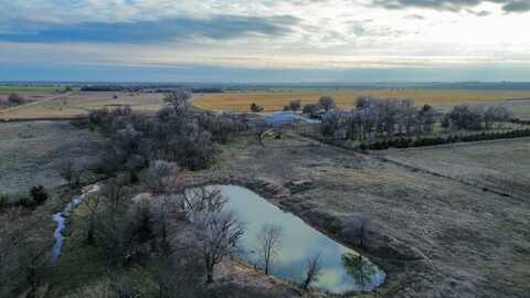 820 NW 100 Road, Harper, KS 67058