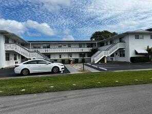 419 S Crescent Dr, Hollywood, FL 33021
