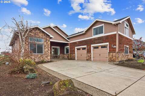 1875 MERIDIAN DR, Woodburn, OR 97071