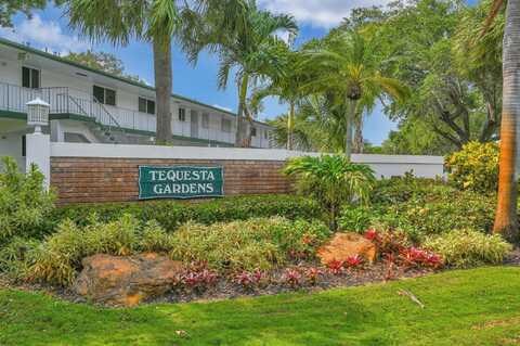 5 Westwood 102d Avenue, Tequesta, FL 33469