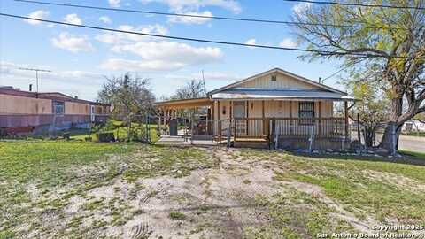 217 N PARK AVE, Karnes, TX 78118