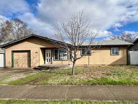 2524 Whittle Avenue, Medford, OR 97504