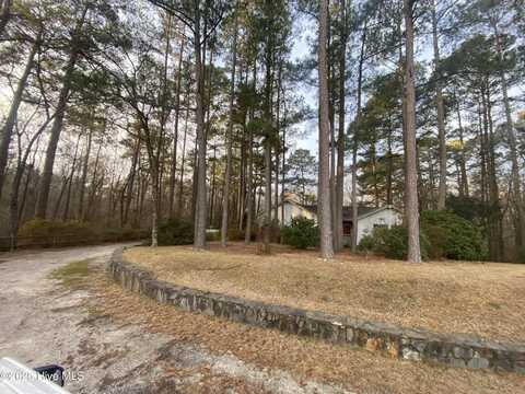 9300 Creekside Drive, Laurinburg, NC 28352