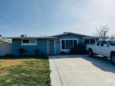 1105 Acacia Avenue, Bakersfield, CA 93305