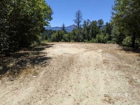 551 Twin Oaks Rd, Lewiston, CA 96052