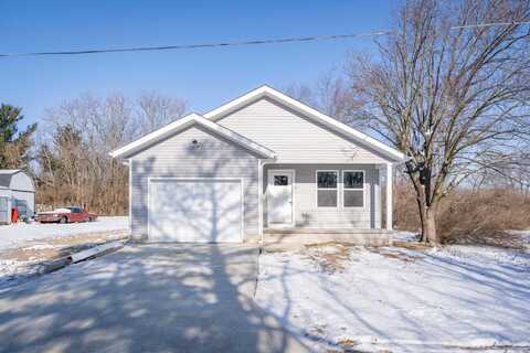 26 Miron Street, Bloomingburg, OH 43106