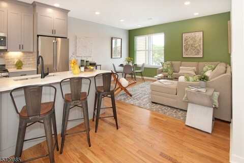 660 Bloomfield Ave, Unit 405, Bloomfield, NJ 07003
