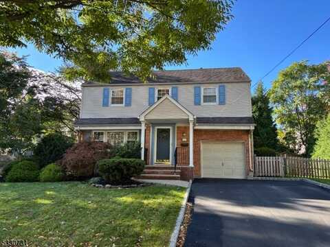 201 Adams Ave, River Edge Boro, NJ 07661