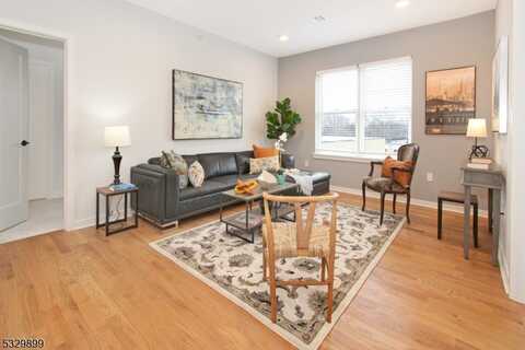 660 Bloomfield Ave, Unit 406, Bloomfield, NJ 07003