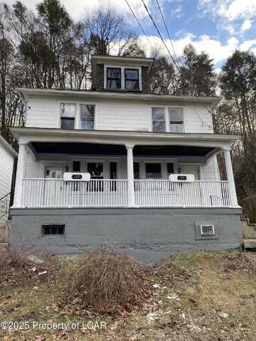 133 Newport Street, Glen Lyon, PA 18617