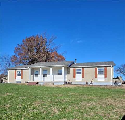 195 SE 250 Road, Warrensburg, MO 64093