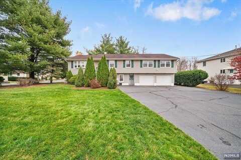 33 Smith Street, Waldwick, NJ 07463