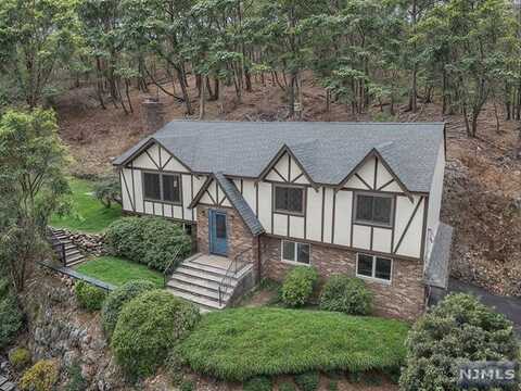 6 Hazel Street, Woodland Park, NJ 07424