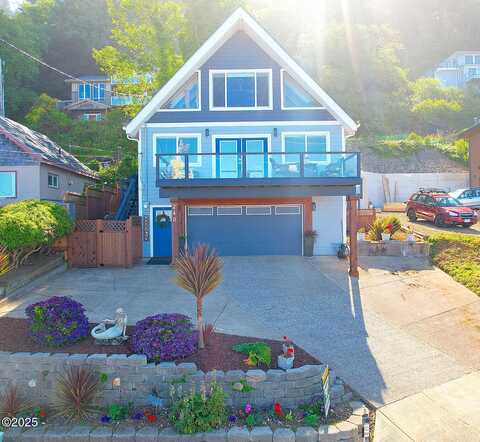 240 NE Williams Ave, Depoe Bay, OR 97341