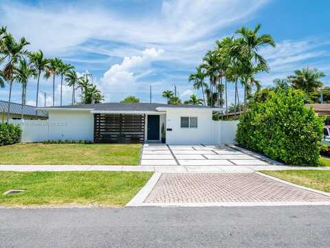 122 NE 2nd Ave, Dania Beach, FL 33004