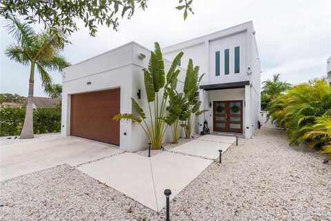 5906 LARCHWOOD AVENUE, SARASOTA, FL 34231