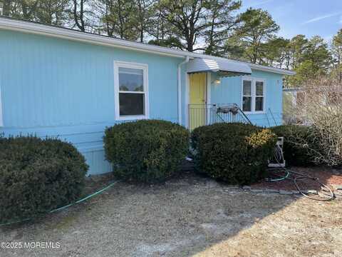 12 Pigeon Court, Whiting, NJ 08759