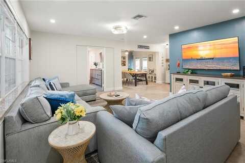 900 Coconut, NAPLES, FL 34104