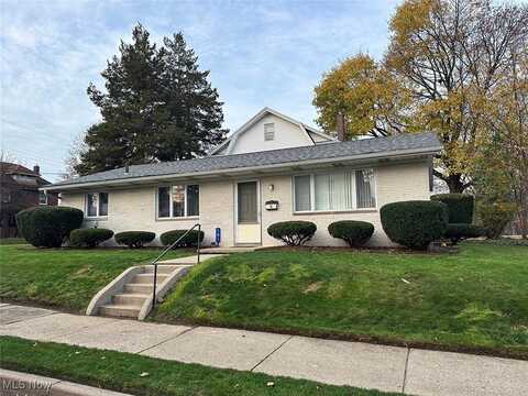 107 Hillcrest Avenue NW, North Canton, OH 44720