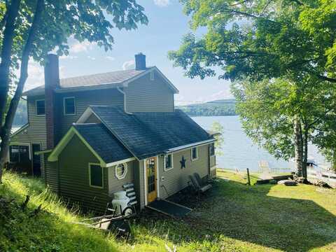 1191 Parker Road, Glover, VT 05875