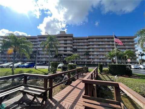 250 Jacaranda Dr, Plantation, FL 33324