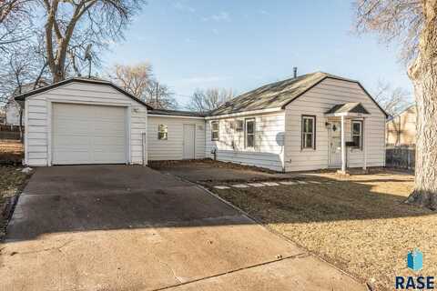 805 S 10th Ave, Sioux Falls, SD 57104