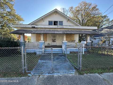 311 E Capitola Avenue, Kinston, NC 28501