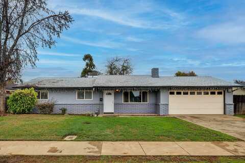 286 N Pepper Street, Woodlake, CA 93286