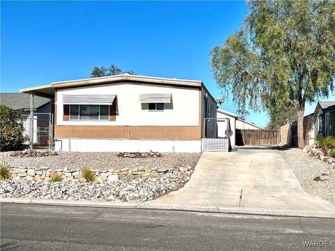 945 Holly Street, Bullhead City, AZ 86442