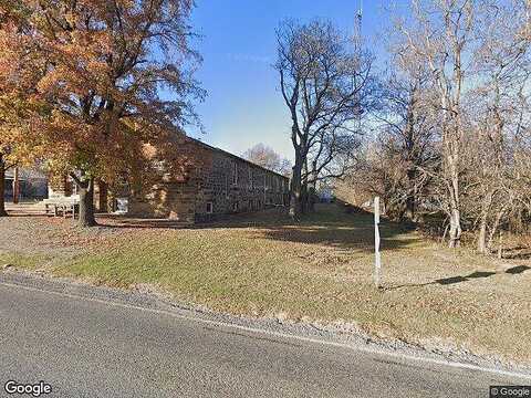 N 3850Th Rd, Weleetka, OK 74880