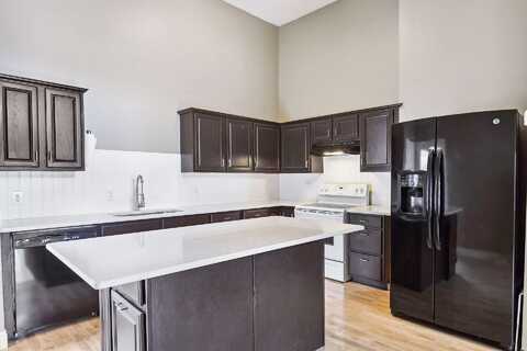 18Th, HOPKINS, MN 55343