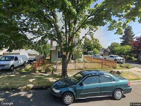 5Th, NEWBERG, OR 97132