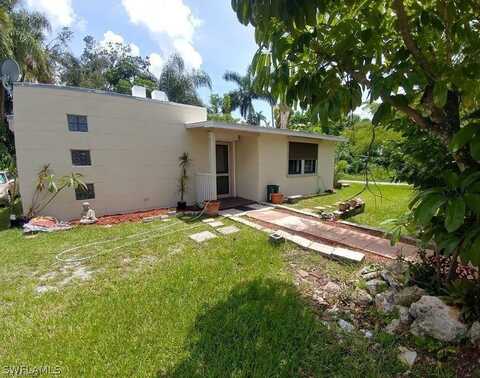 Oak, NORTH FORT MYERS, FL 33903