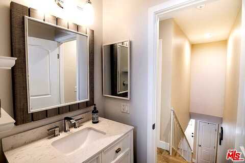 Conejo View, AGOURA HILLS, CA 91301