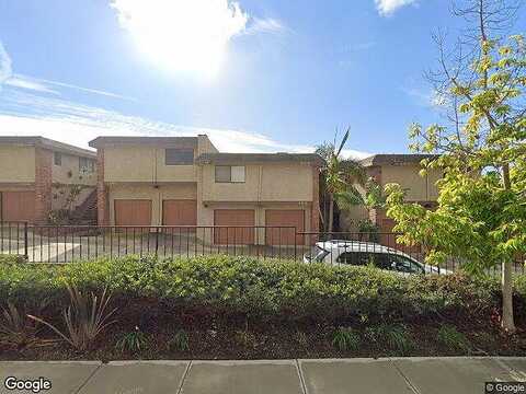 21St, SIGNAL HILL, CA 90755