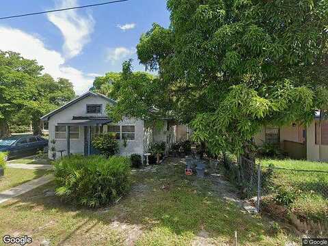 Avenue E, Fort Pierce, FL 34950