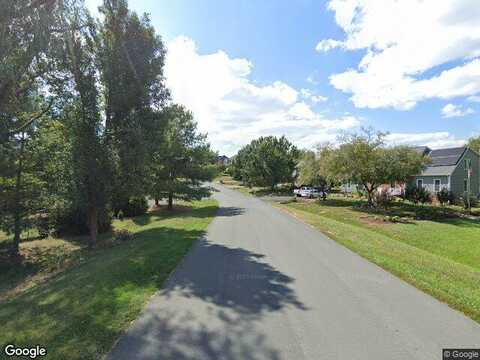 Lindburgh Dr, Waynesboro, VA 22980