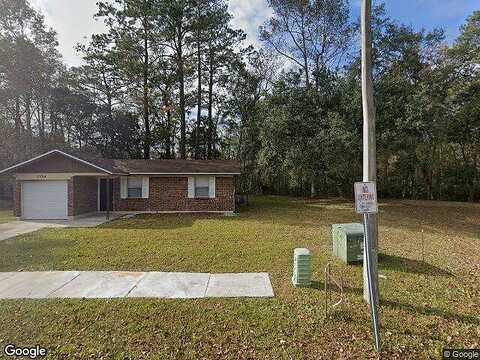 Raven Dr W, Jacksonville, FL 32218