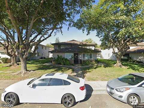 El Mirador Dr 1, Elk Grove, CA 95624