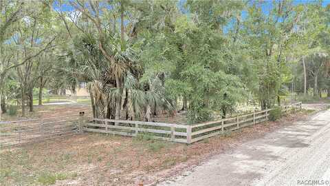 Se 157 Place, Inglis, FL 34449