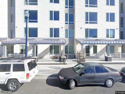 Innes Ct 102, San Francisco, CA 94124