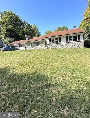 S Parkside Drive, Reading, PA 19611