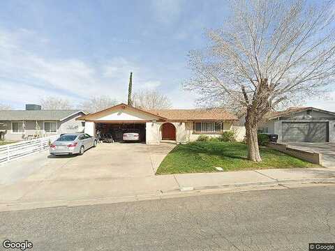 28Th, PALMDALE, CA 93550