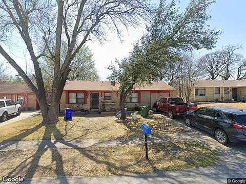 Erich, BALCH SPRINGS, TX 75180