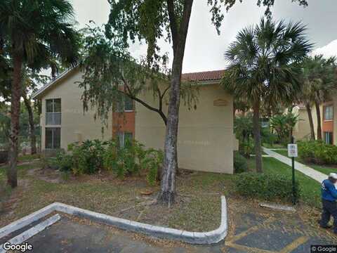 Coral Club Dr, CORAL SPRINGS, FL 33071