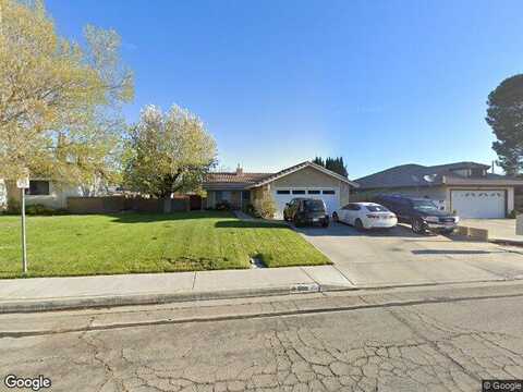 Avenue K13, LANCASTER, CA 93536