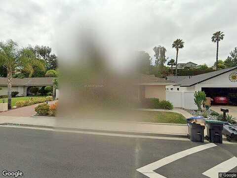 Camino Adelanto, MISSION VIEJO, CA 92691