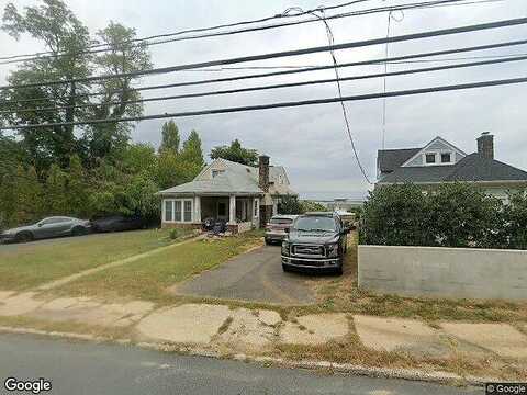 Navesink Ave, HIGHLANDS, NJ 07732